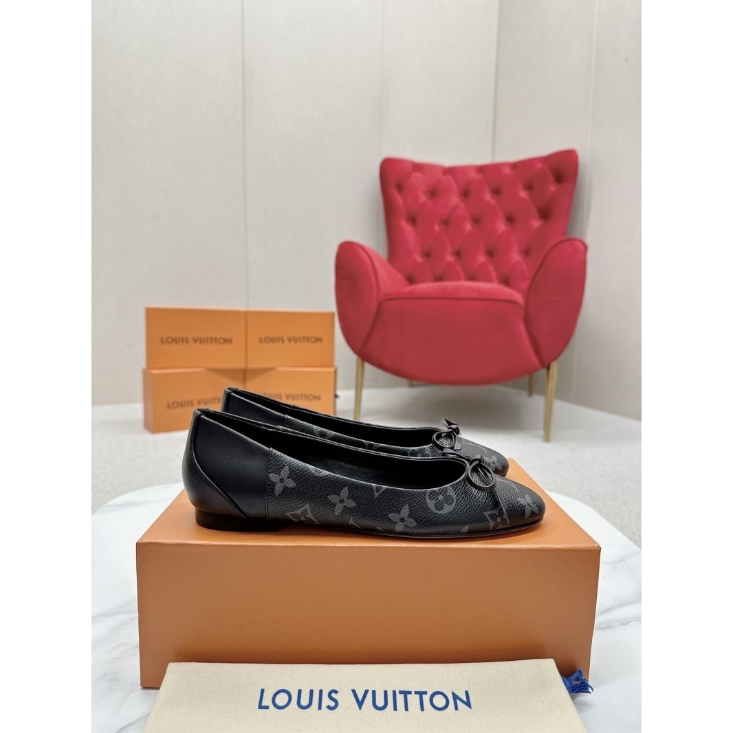 Louis Vuitton Flat Shoes - Click Image to Close